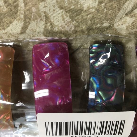 Hair clips